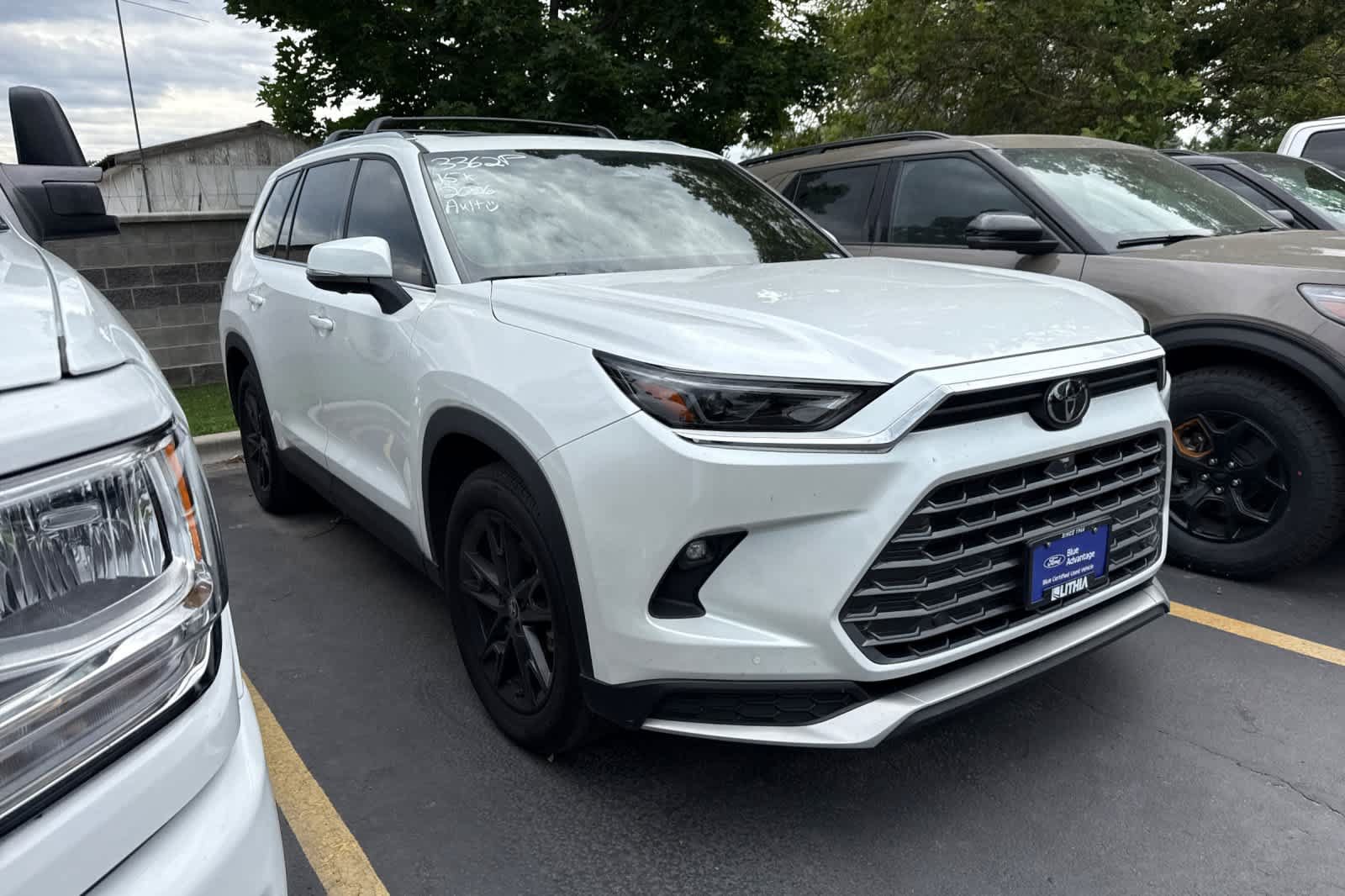 Used 2026 Toyota Grand Highlander AWD Hybrid image 3