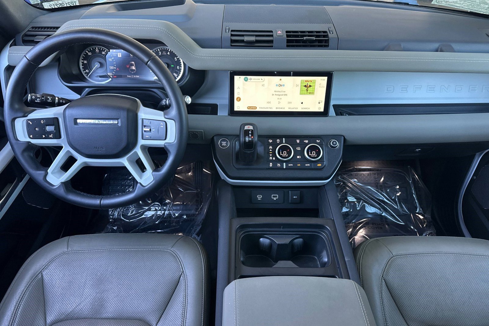 Certified 2023 Land Rover Defender 110 SE image 26