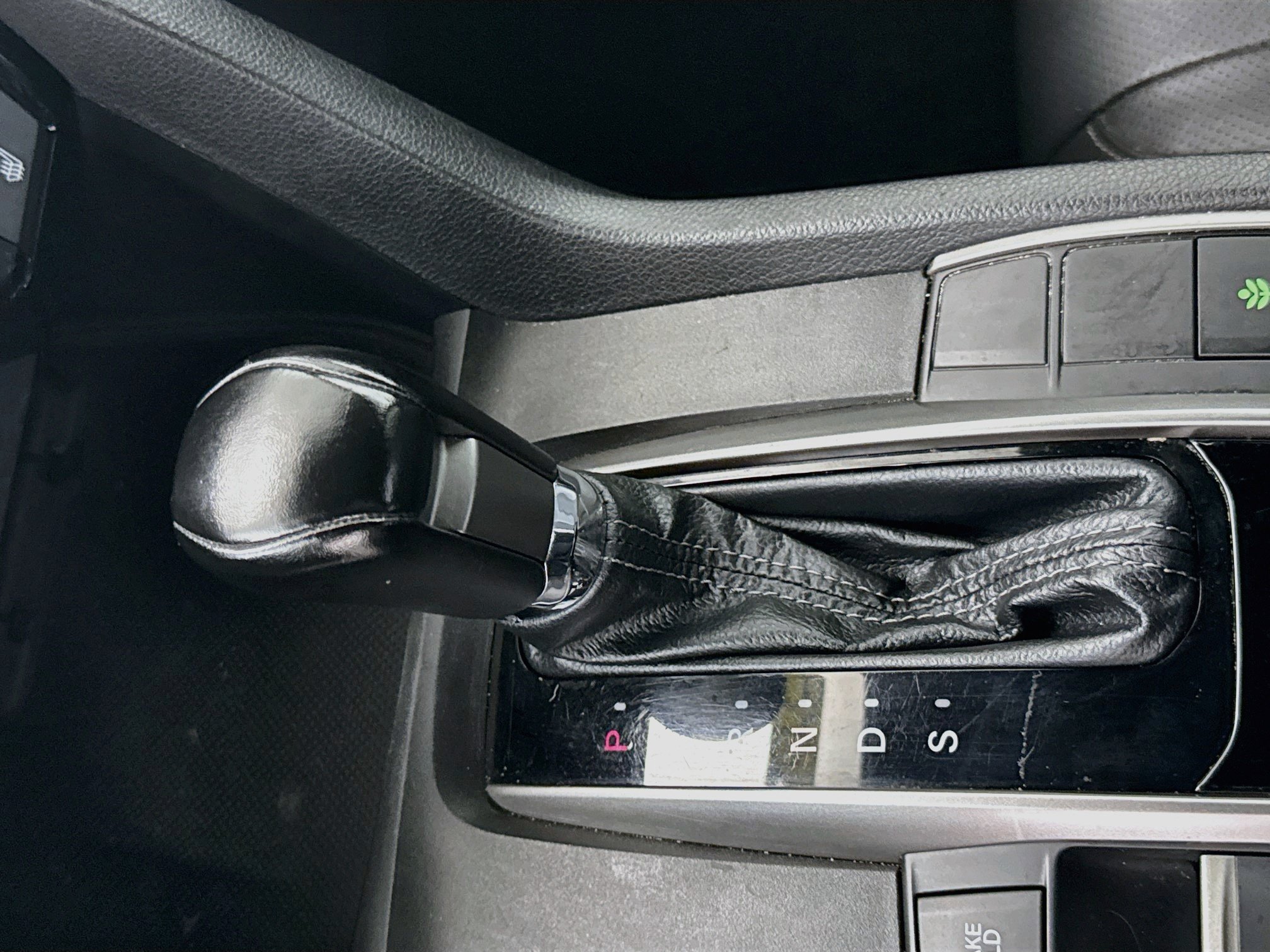 Used 2018 Honda Civic Sport Touring image 14