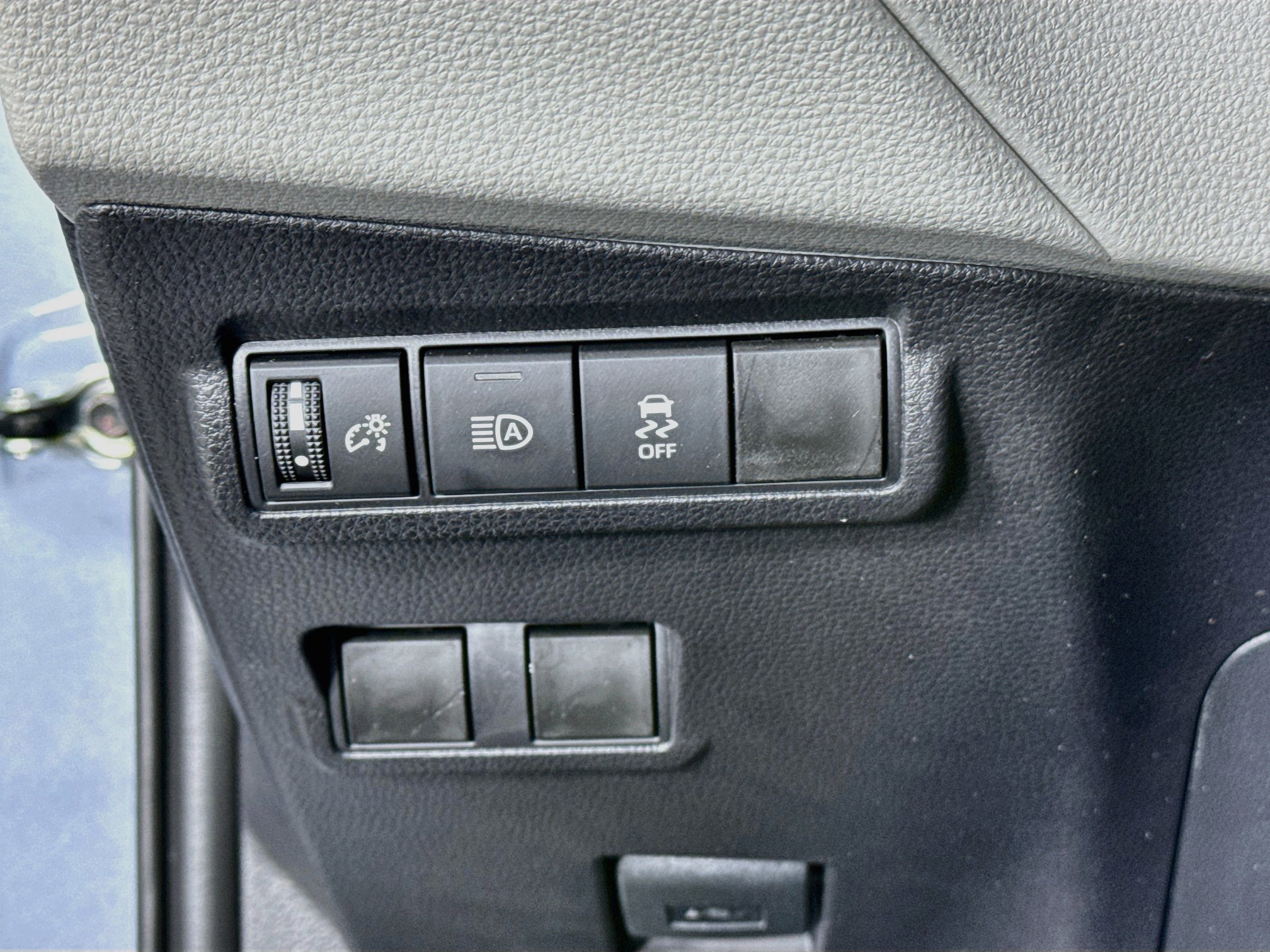 Certified 2026 Toyota Corolla Cross L AWD/4WD image 10