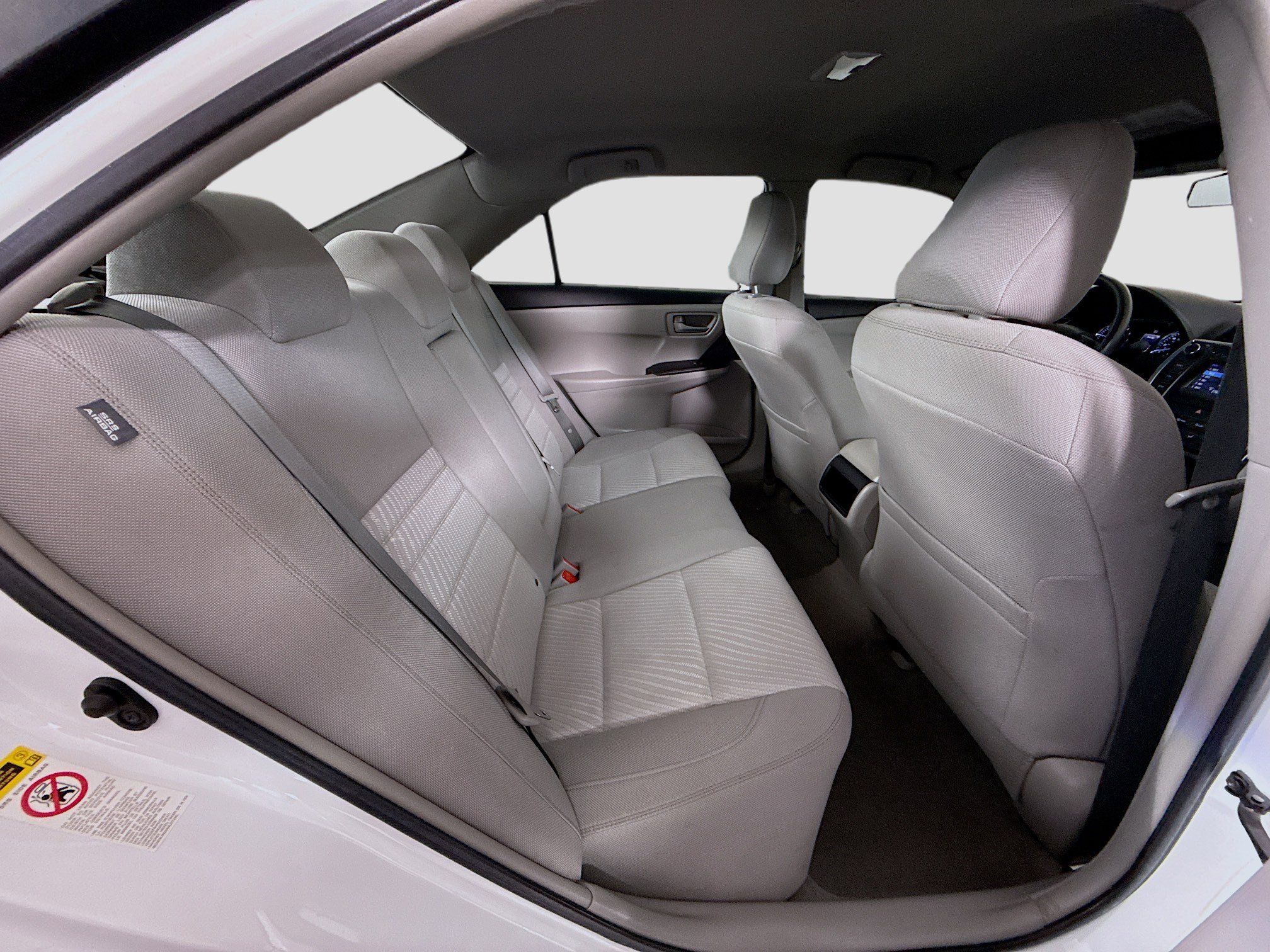 Used 2016 Toyota Camry LE image 26