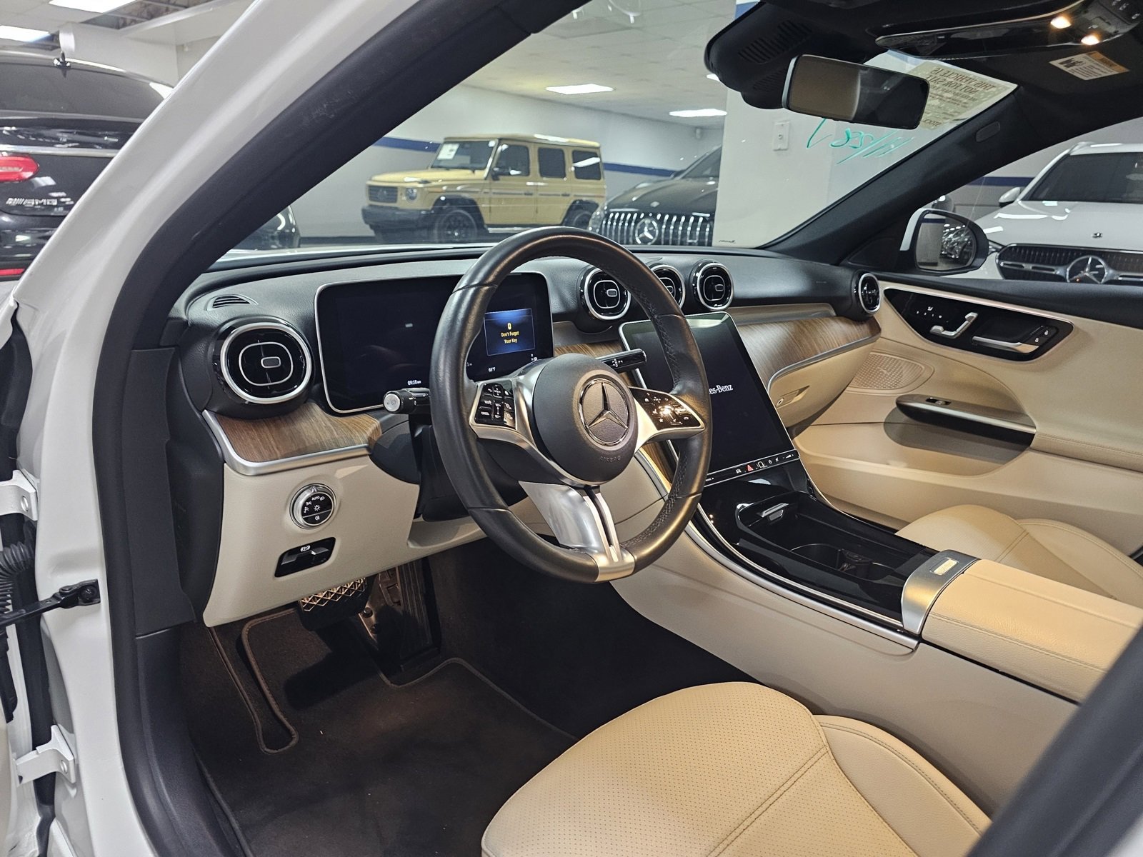 Used 2023 Mercedes-Benz C 300 Sedan image 5