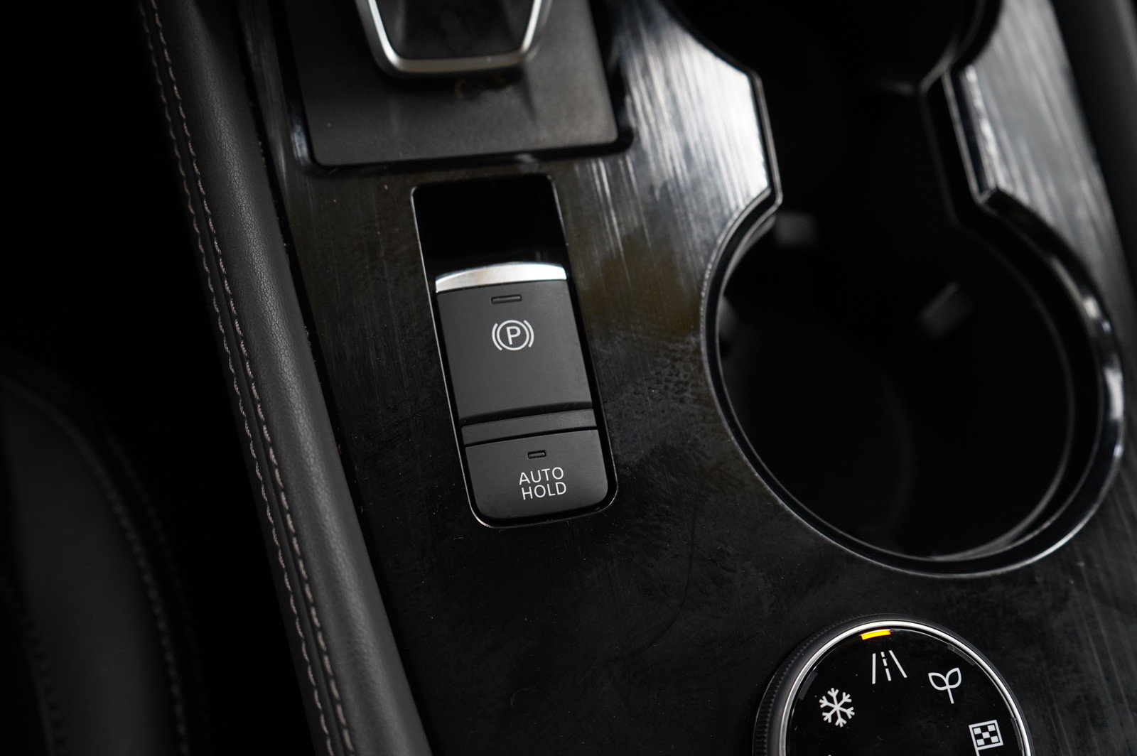 Used 2022 Nissan Rogue Platinum w/ Head-Up Display Package image 25