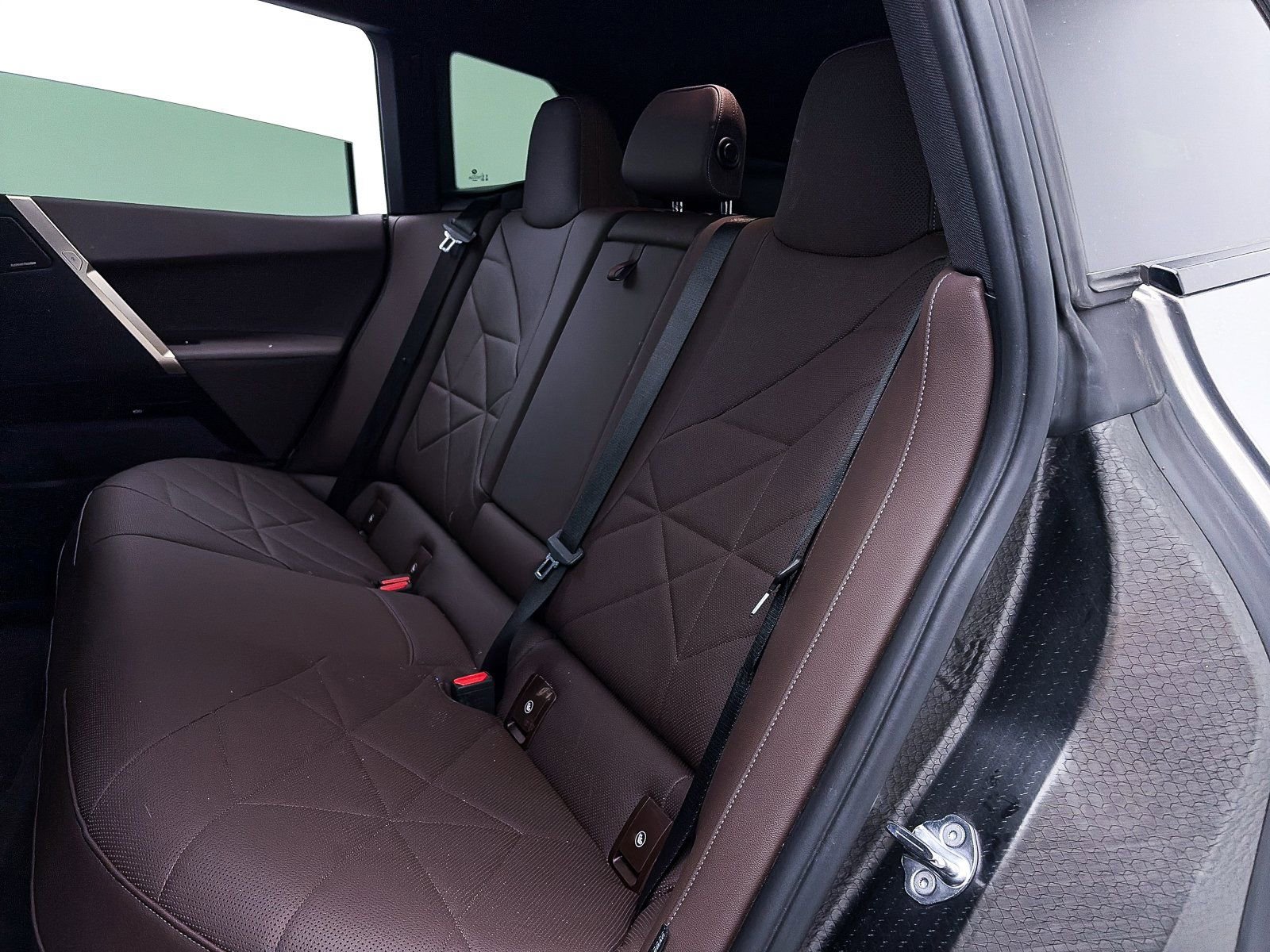 Used 2023 BMW iX xDrive50 w/ Sport Package image 36