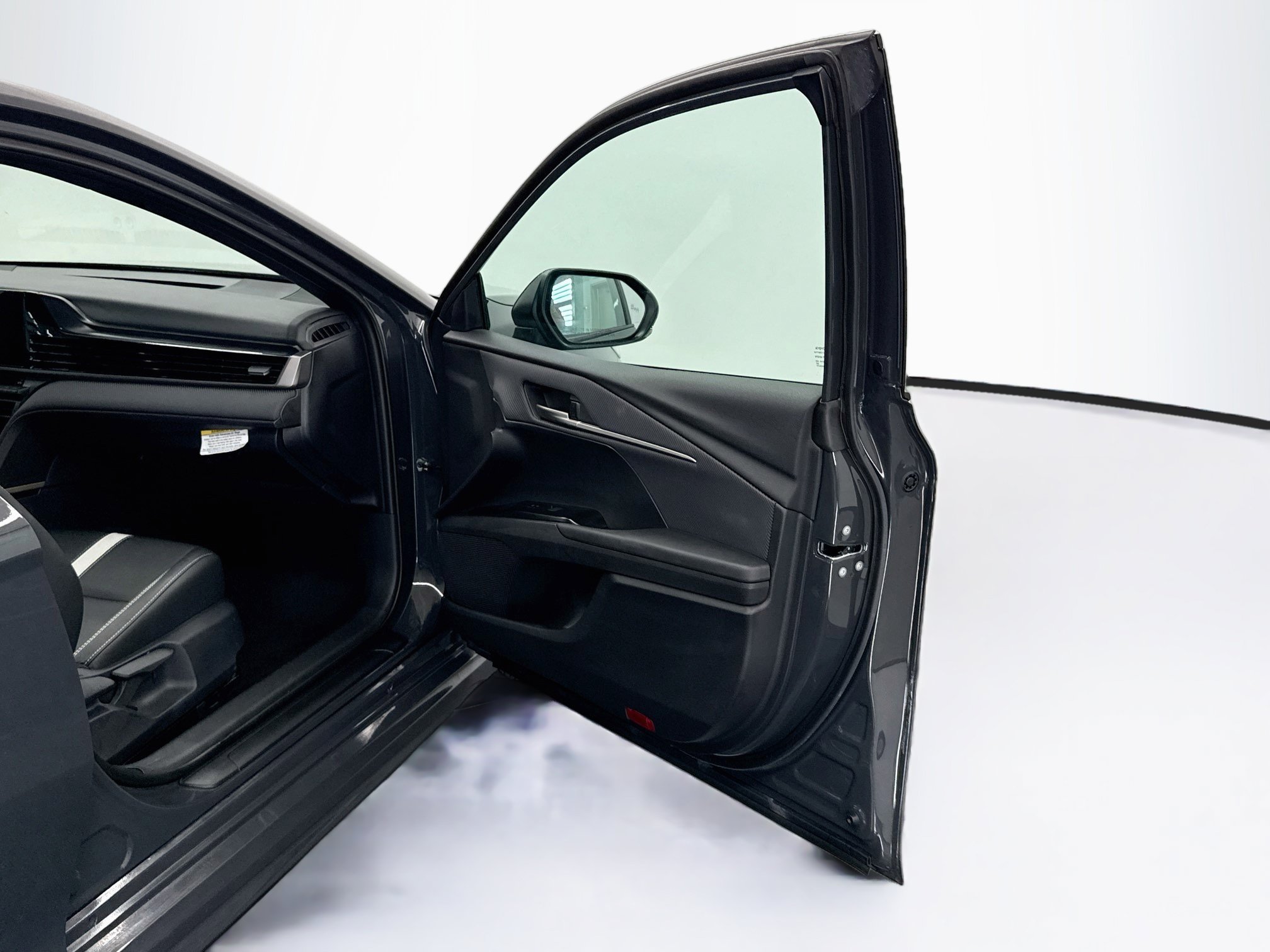 Used 2026 Toyota Camry SE FWD image 32