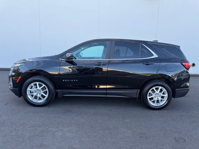 Used 2023 Chevrolet Equinox LT AWD/4WD image 12