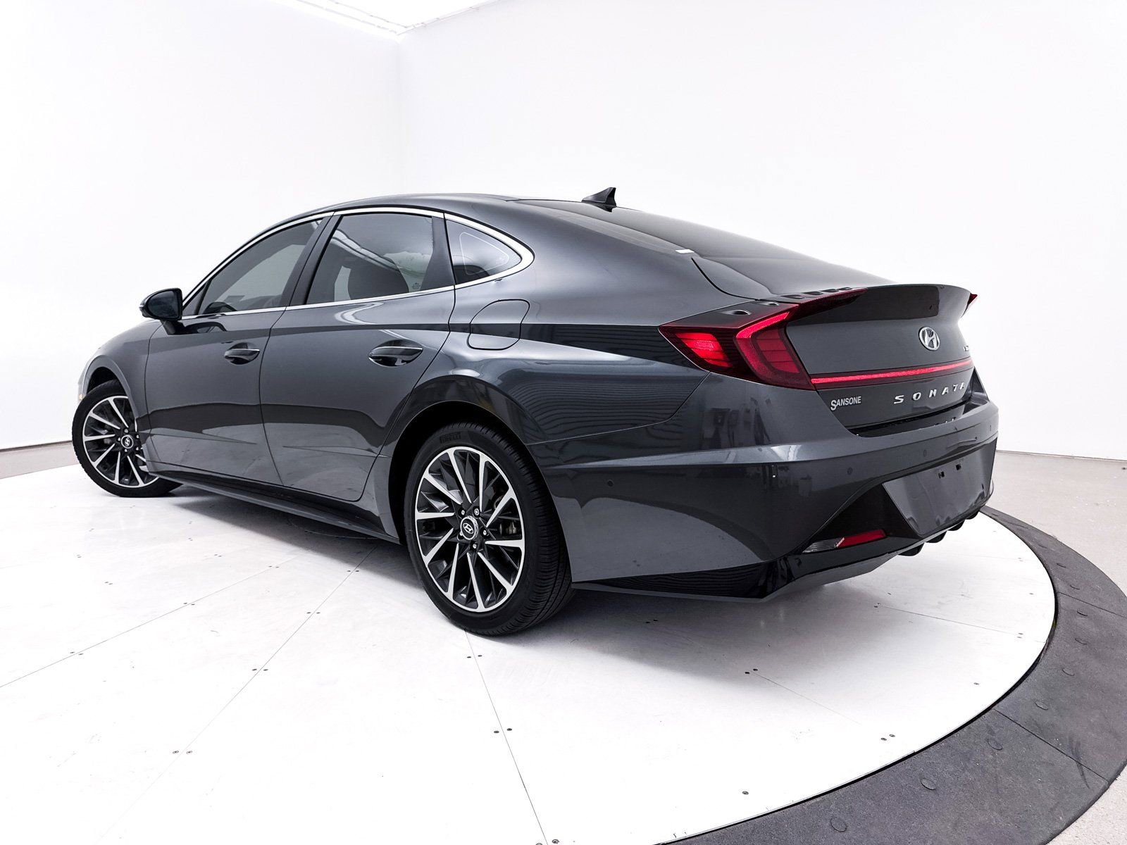 Used 2023 Hyundai Sonata Limited image 2