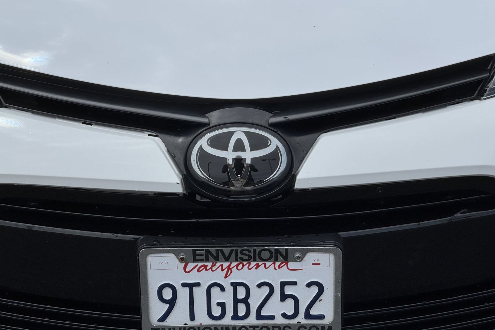 Used 2019 Toyota Corolla LE w/ Carpet Mat Package (TMS) FWD image 40