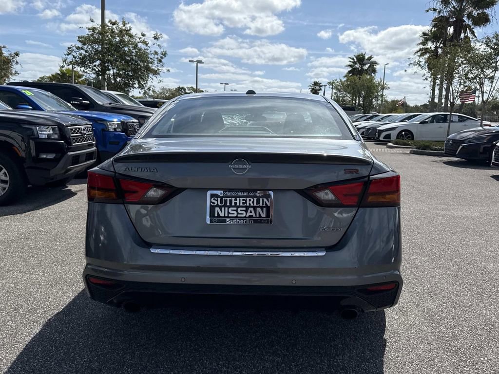 Certified 2023 Nissan Altima 2.0 SR FWD image 5