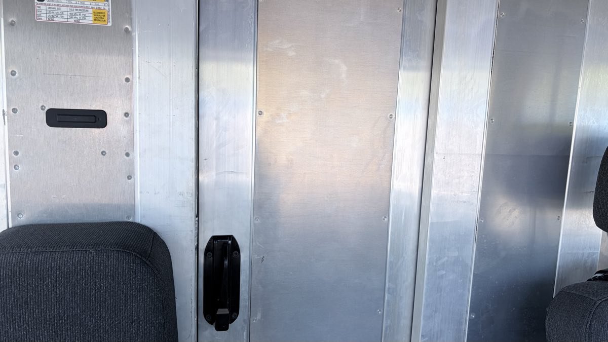 Used 2025 Chevrolet Brightdrop 600 FWD image 23
