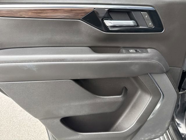 Used 2025 Chevrolet Tahoe LT AWD/4WD image 23