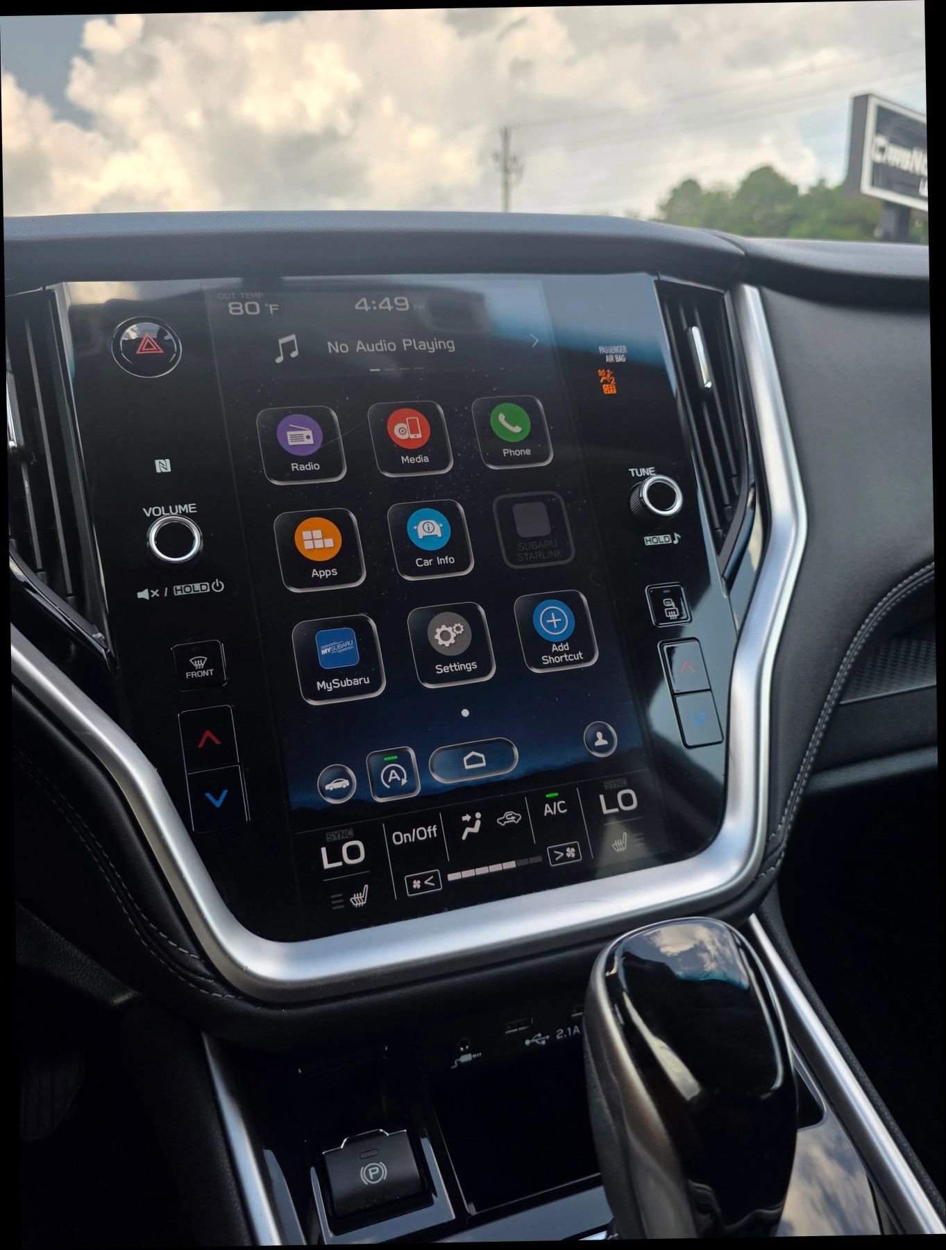 Used 2022 Subaru Outback Premium image 16