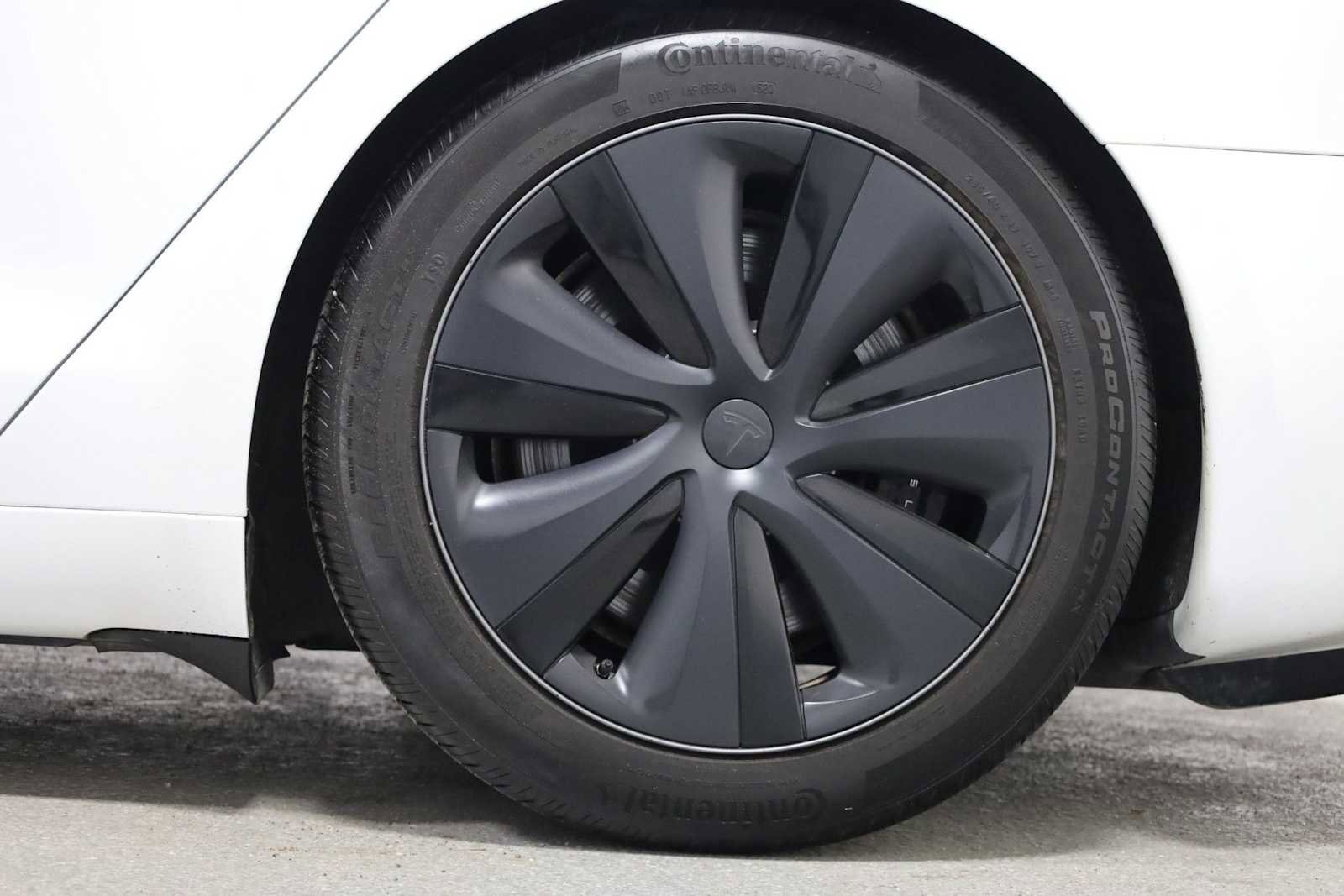 Used 2023 Tesla Model S image 33