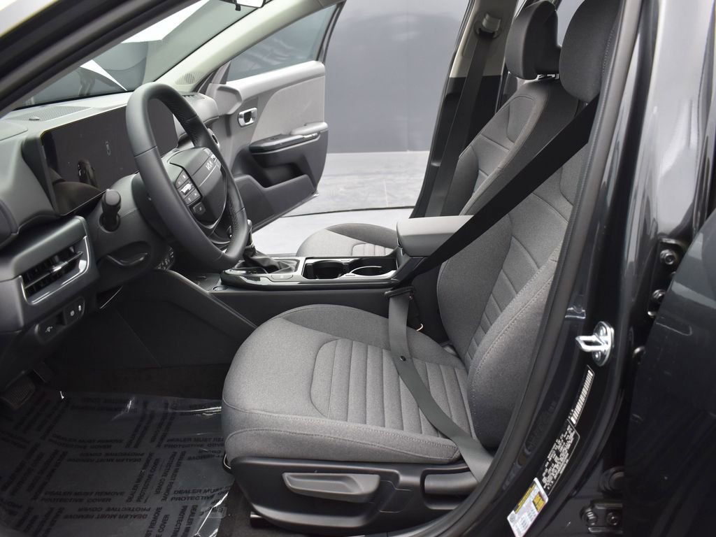 Certified 2025 Kia K4 GT-Line Turbo FWD image 16