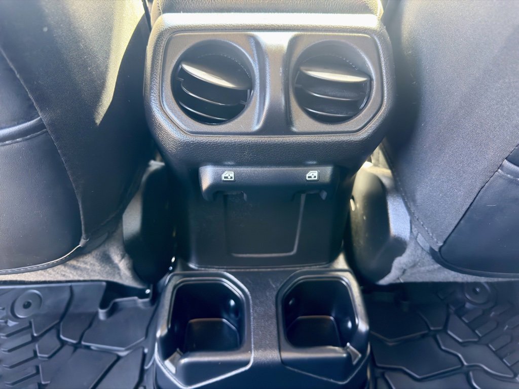 Used 2020 Jeep Wrangler Unlimited Sport S image 25
