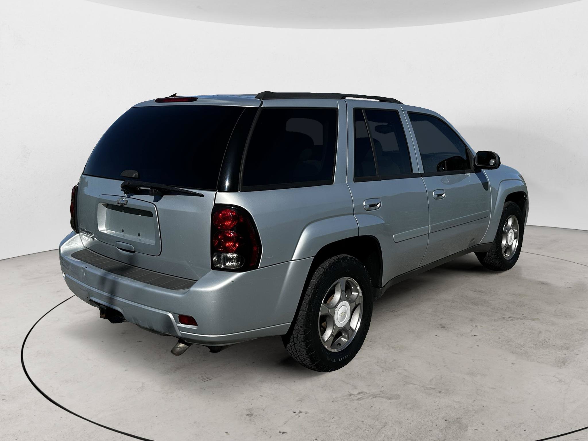 Used 2008 Chevrolet TrailBlazer LT w/ Sun And Sound Package AWD/4WD image 7