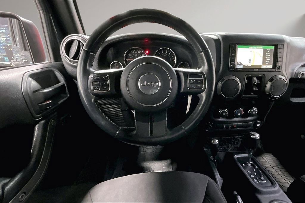 Used 2017 Jeep Wrangler Unlimited Willys image 9