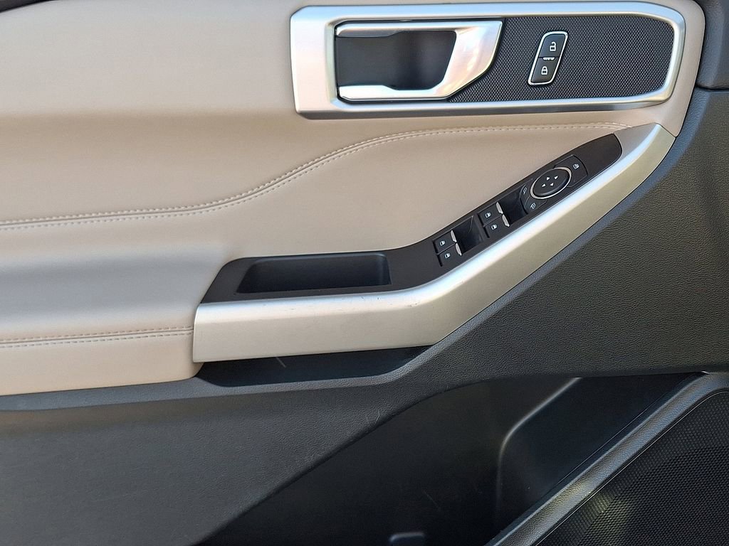 Certified 2023 Ford Explorer XLT w/ Equipment Group 202A image 13