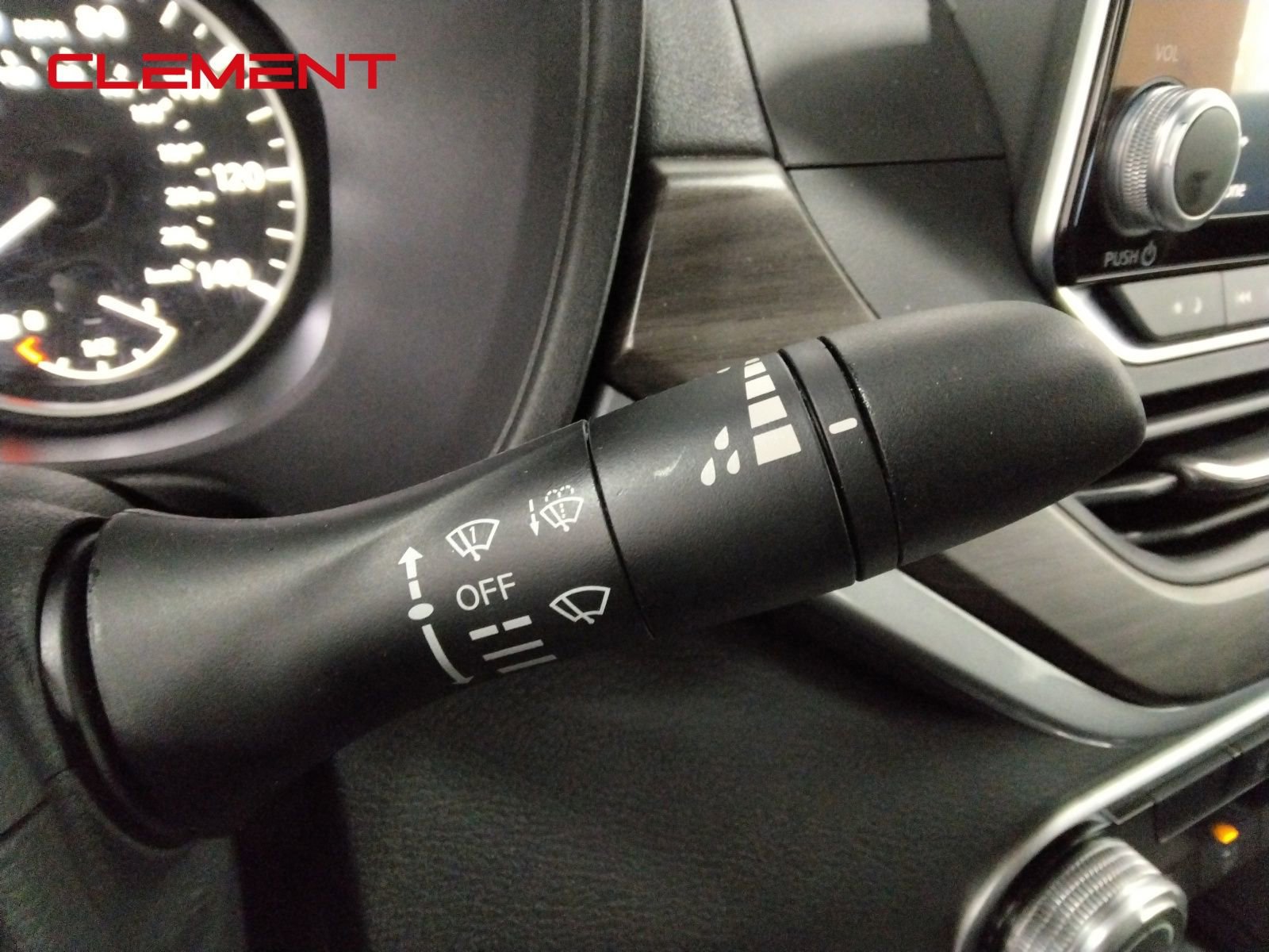 Used 2025 Nissan Altima 2.5 SV FWD image 15