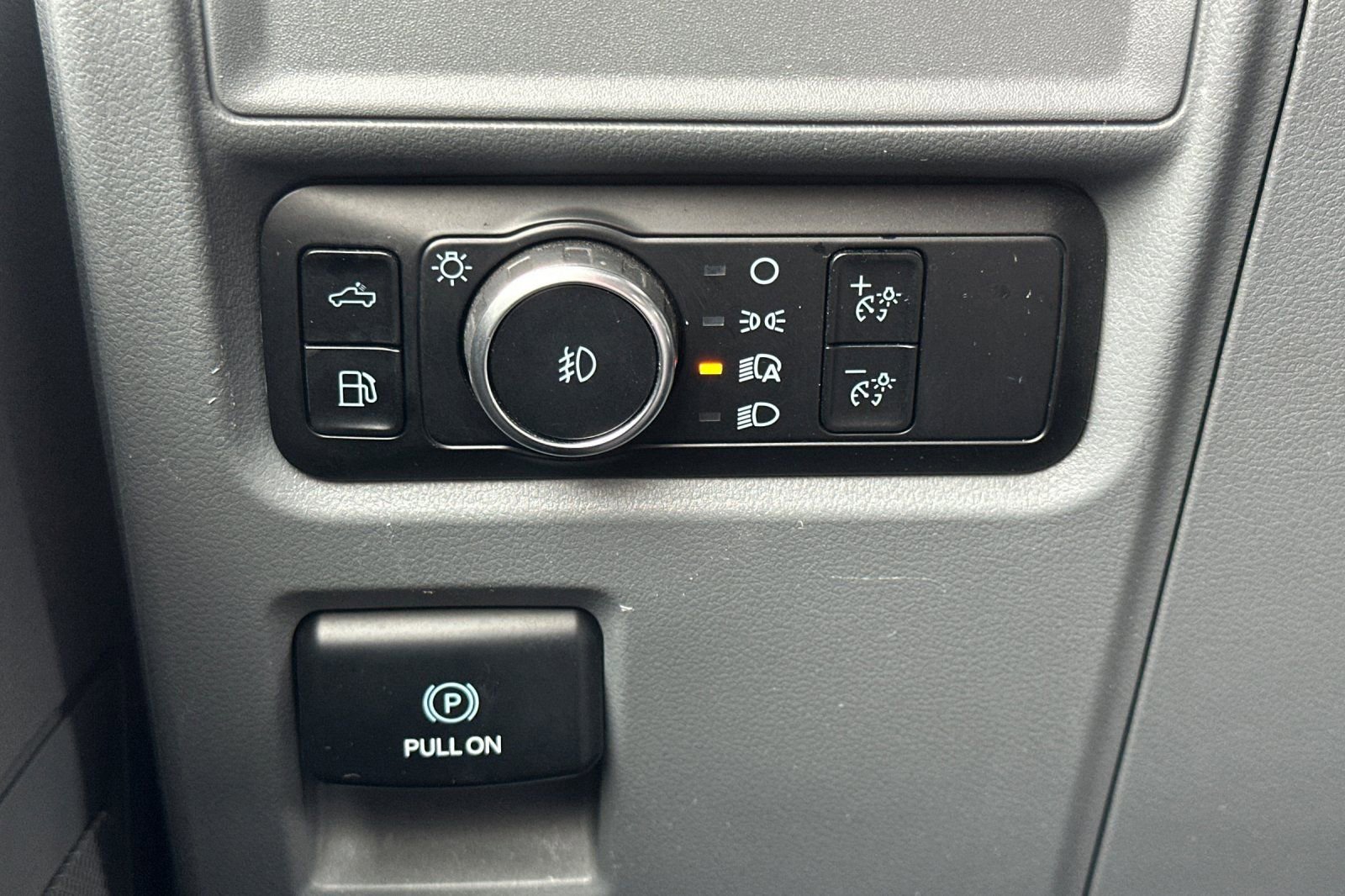 Used 2024 Ford F150 XLT w/ Mobile Office Package image 38