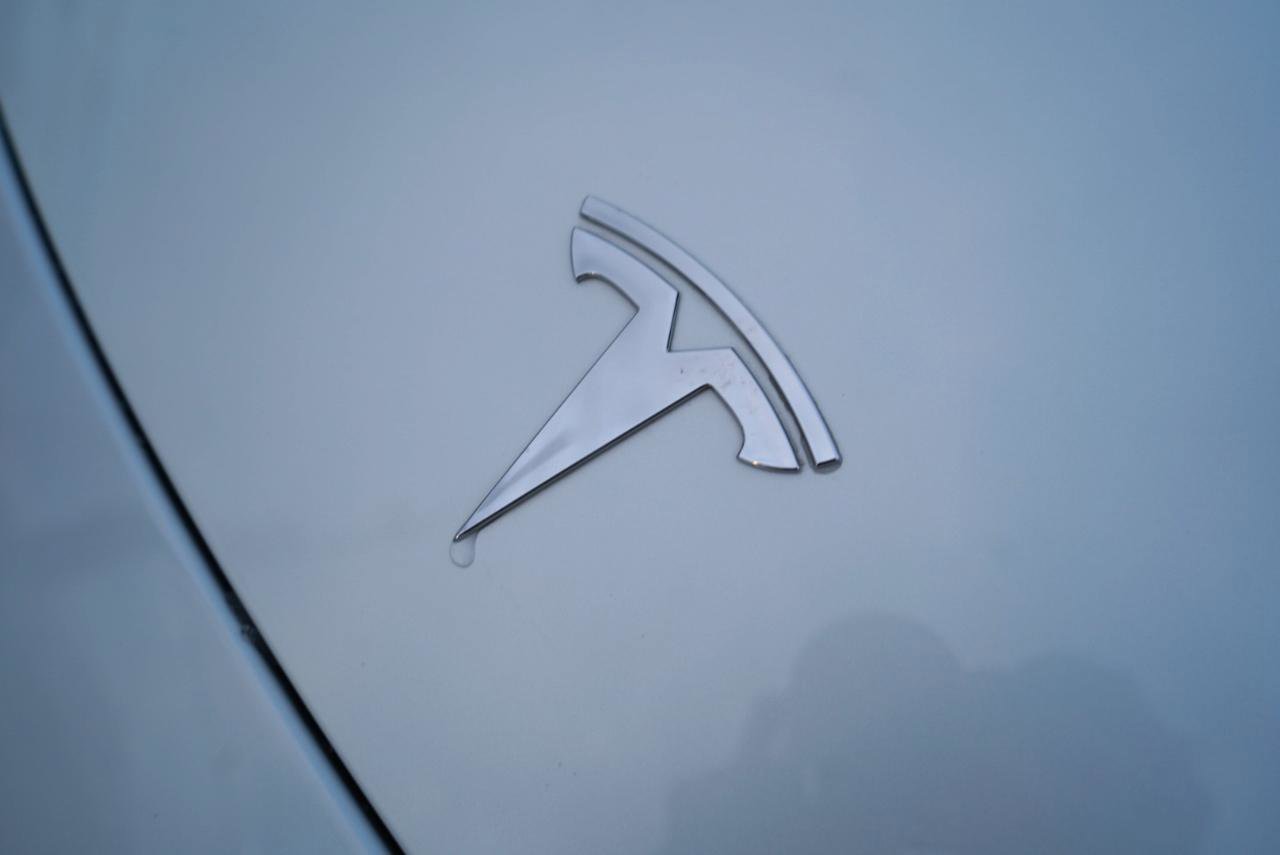 Used 2020 Tesla Model Y Performance image 19