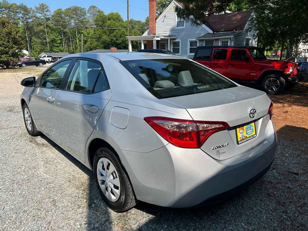 Used 2019 Toyota Corolla L FWD image 4
