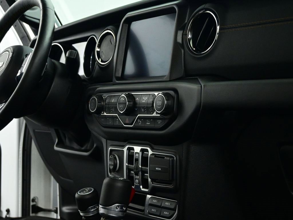 Used 2021 Jeep Wrangler Unlimited Sahara image 33