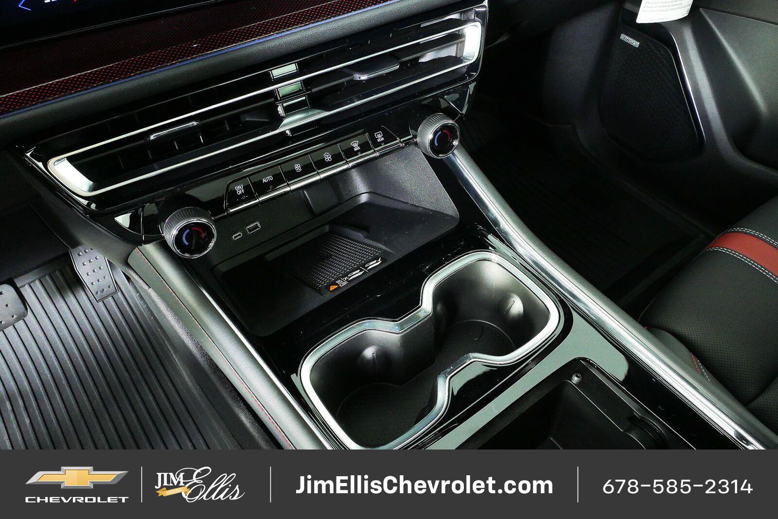 New 2027 Chevrolet Traverse RS w/ LPO, Floor Liner Package AWD/4WD image 16