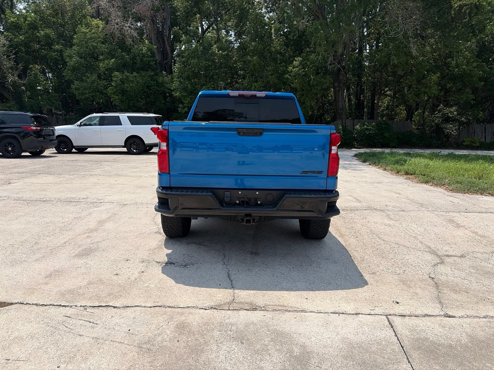 Used 2022 Chevrolet Silverado 1500 ZR2 w/ Technology Package AWD/4WD image 5