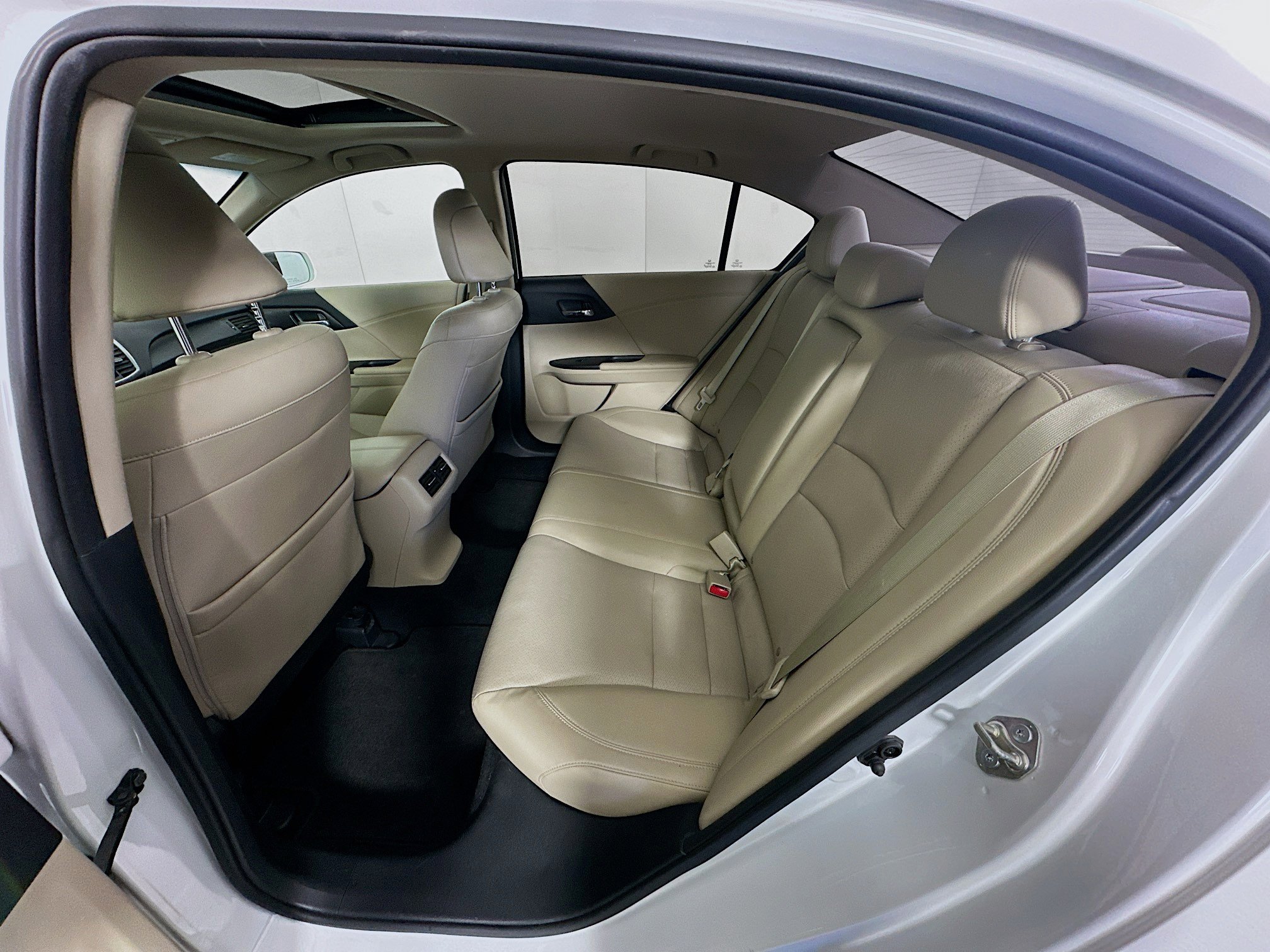 Used 2015 Honda Accord Touring image 28