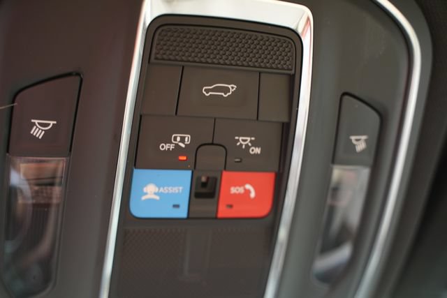 Used 2023 Jeep Grand Cherokee L Limited w/ Luxury Tech Group II RWD image 36