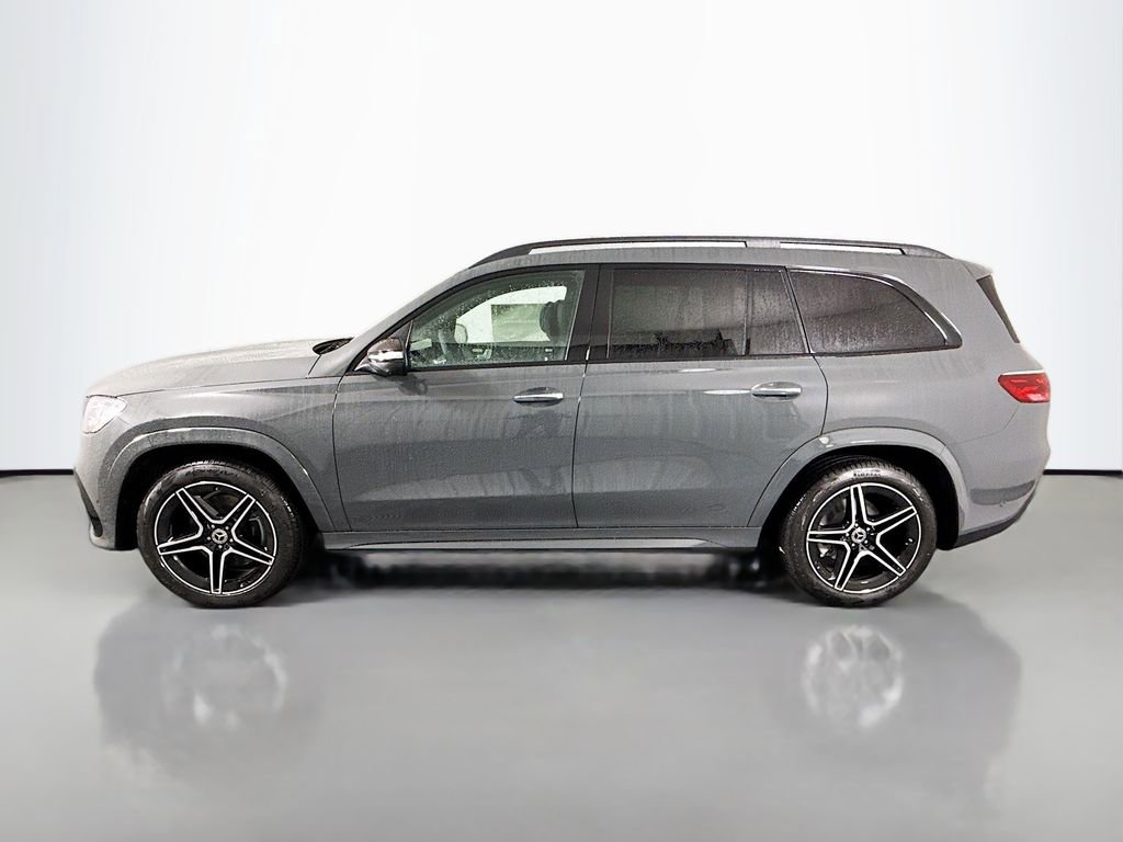 Used 2026 Mercedes-Benz GLS 450 4MATIC image 4