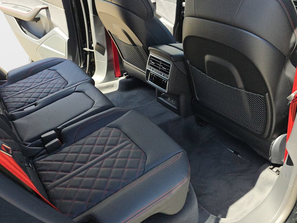 New 2026 Audi SQ8 Prestige AWD/4WD image 11