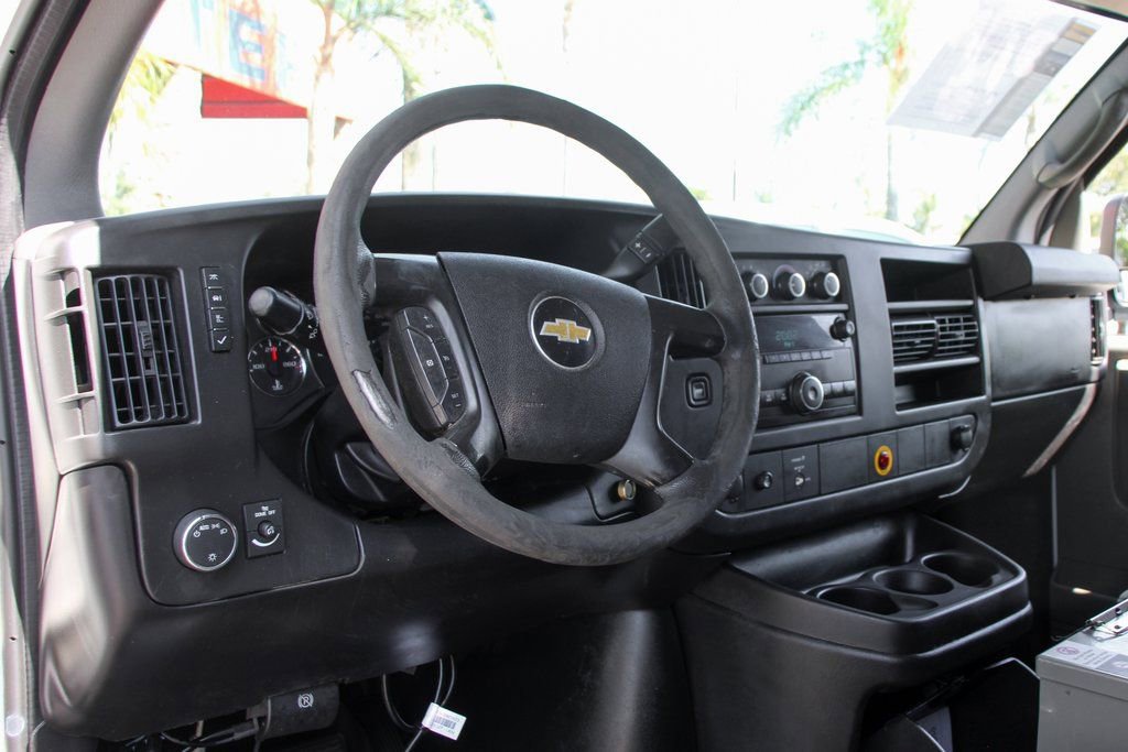 Used 2014 Chevrolet Express 2500 image 20