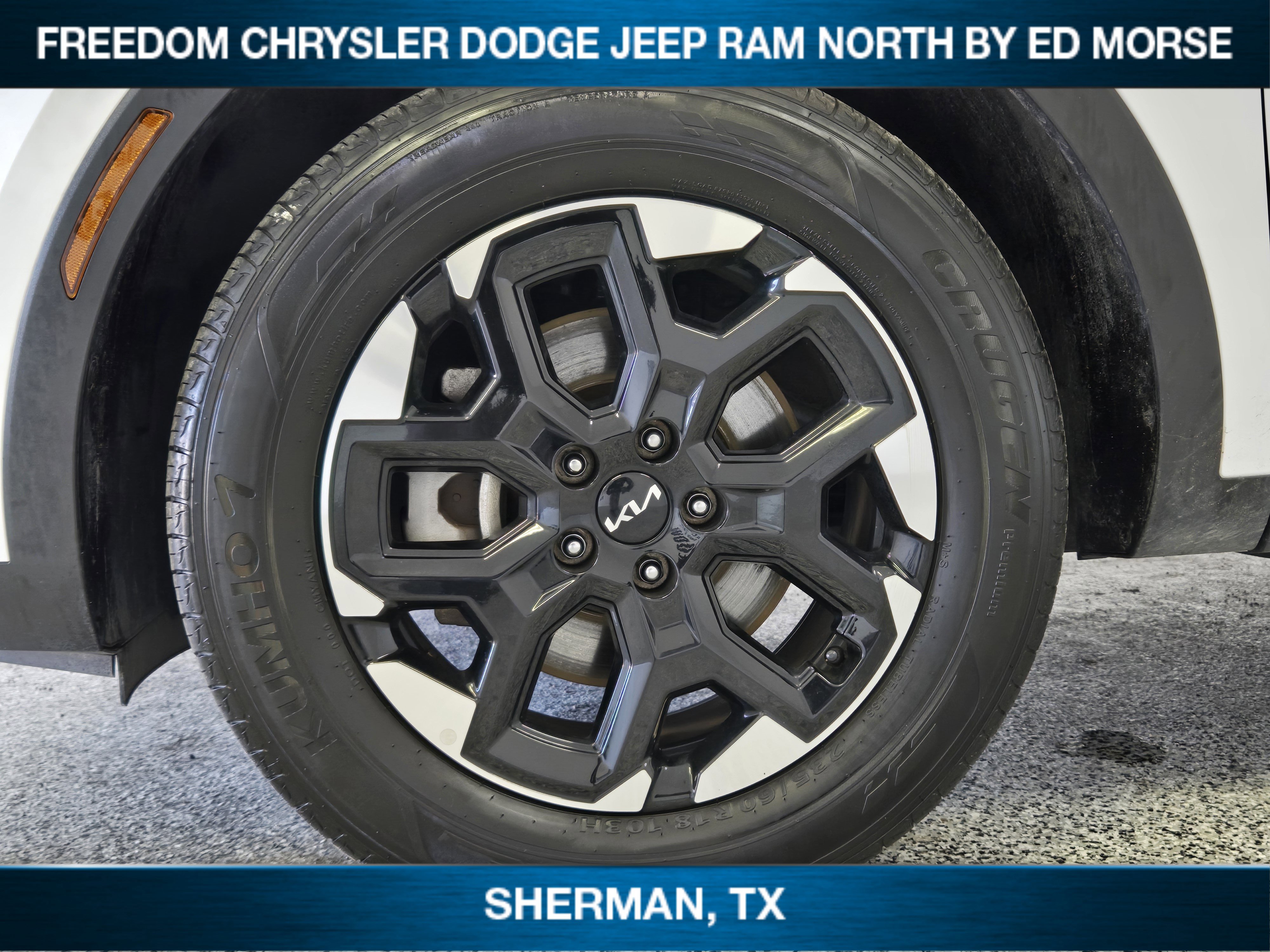 Used 2024 Kia Sorento S image 7