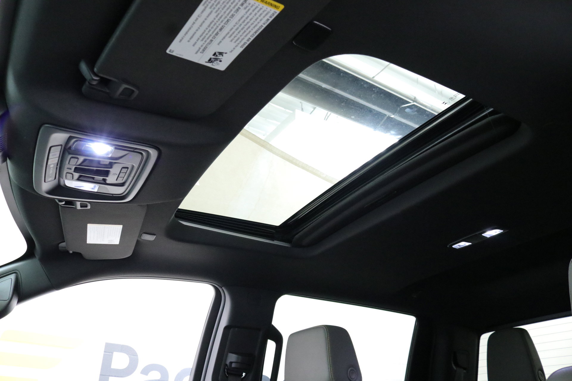 Used 2025 Chevrolet Silverado 2500 ZR2 w/ Technology Package image 25