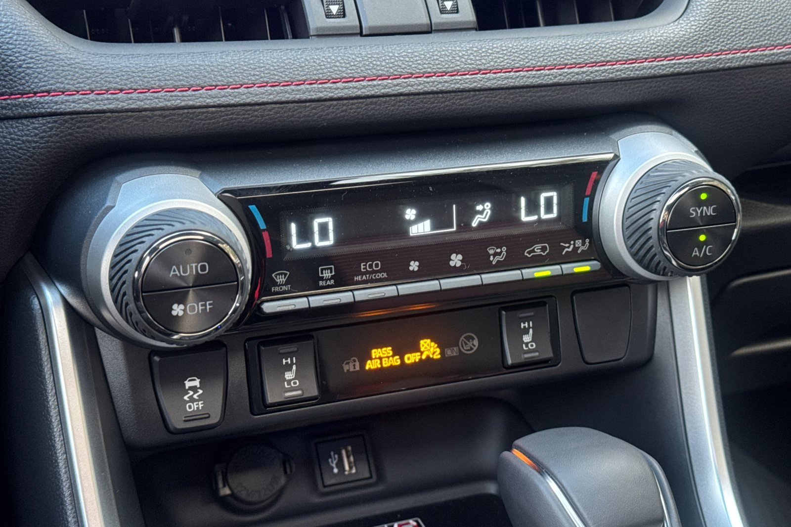 Certified 2025 Toyota RAV4 XSE image 25