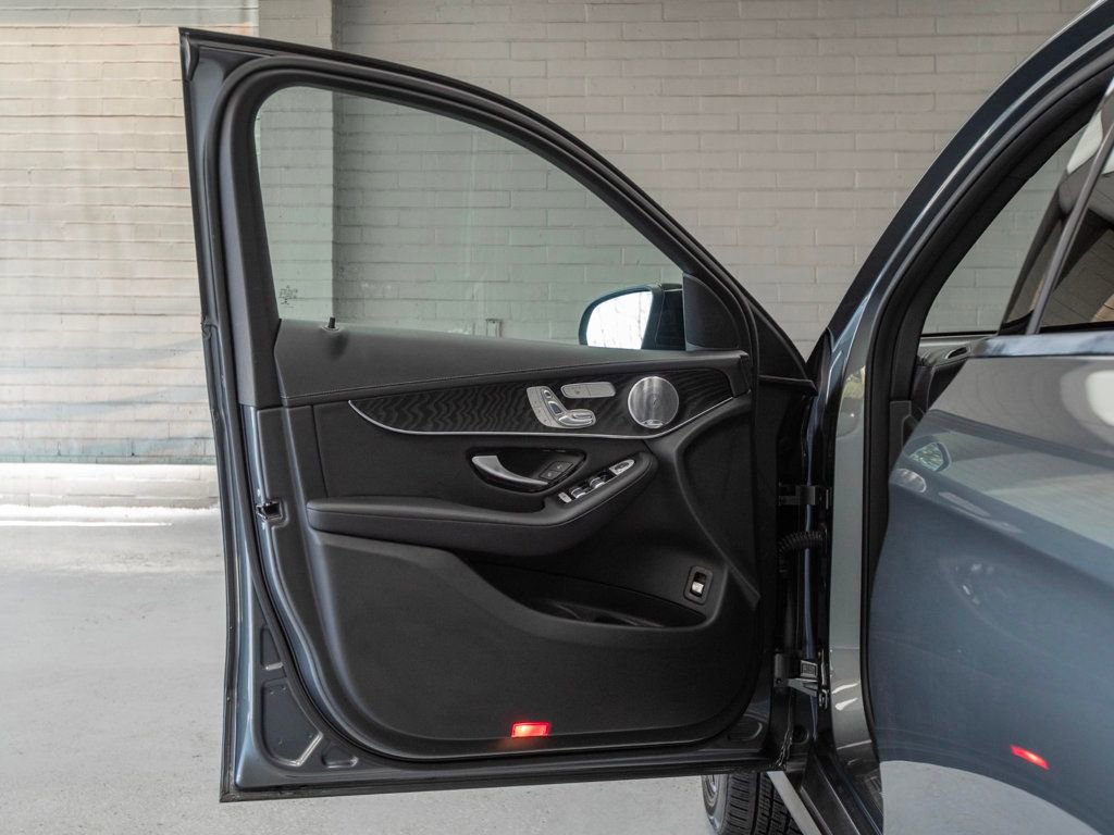 Used 2017 Mercedes-Benz GLC 300 4MATIC image 26