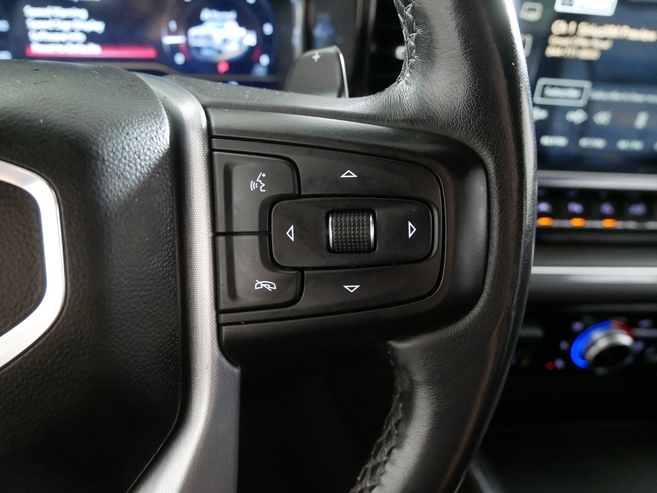 Used 2023 GMC Sierra 1500 SLT w/ SLT Premium Plus Package image 28