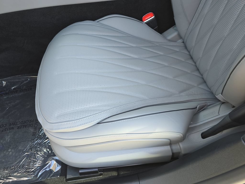 Used 2026 Mercedes-Benz S 63 AMG S image 33
