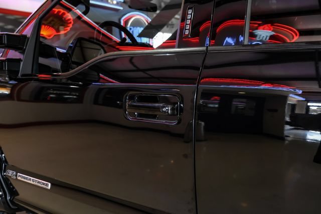 Used 2020 Ford F250 Platinum w/ FX4 Off-Road Package AWD/4WD image 40
