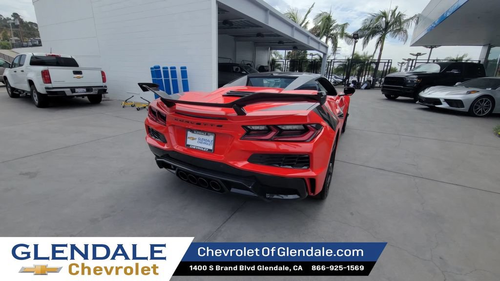 Used 2024 Chevrolet Corvette Z06 w/ Z07 Performance Package RWD image 7