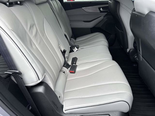 Used 2023 Acura MDX w/ Advance Package AWD/4WD image 12
