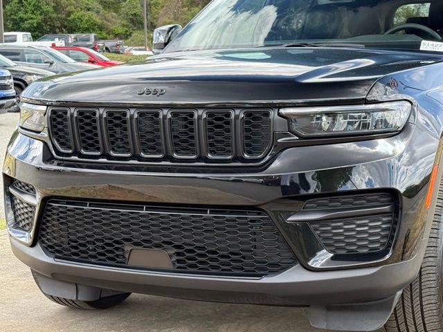 Certified 2024 Jeep Grand Cherokee Altitude AWD/4WD image 10