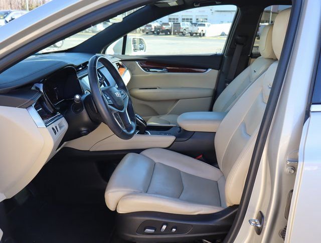 Used 2017 Cadillac XT5 Premium Luxury image 12