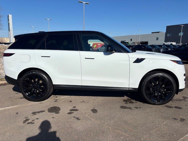 New 2026 Land Rover Range Rover Sport SE AWD/4WD image 4