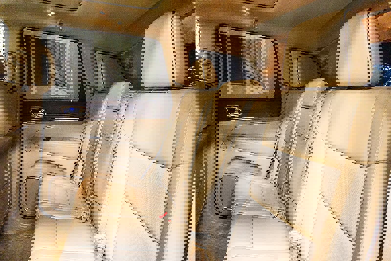 Used 2017 Jeep Grand Cherokee Overland image 17