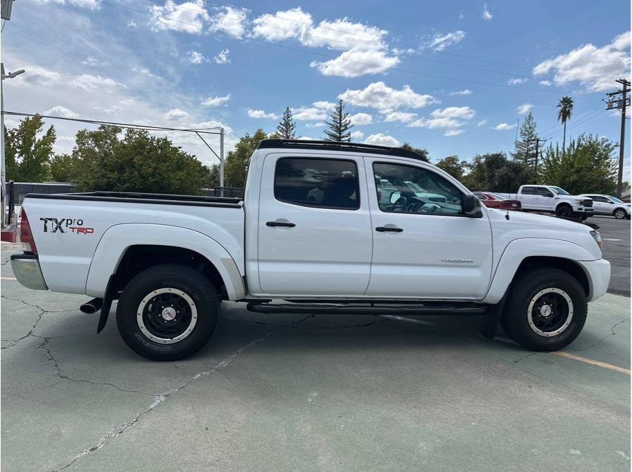 Used 2011 Toyota Tacoma 4x4 Double Cab w/ TRD Off-Road Pkg w/JBL Audio image 8
