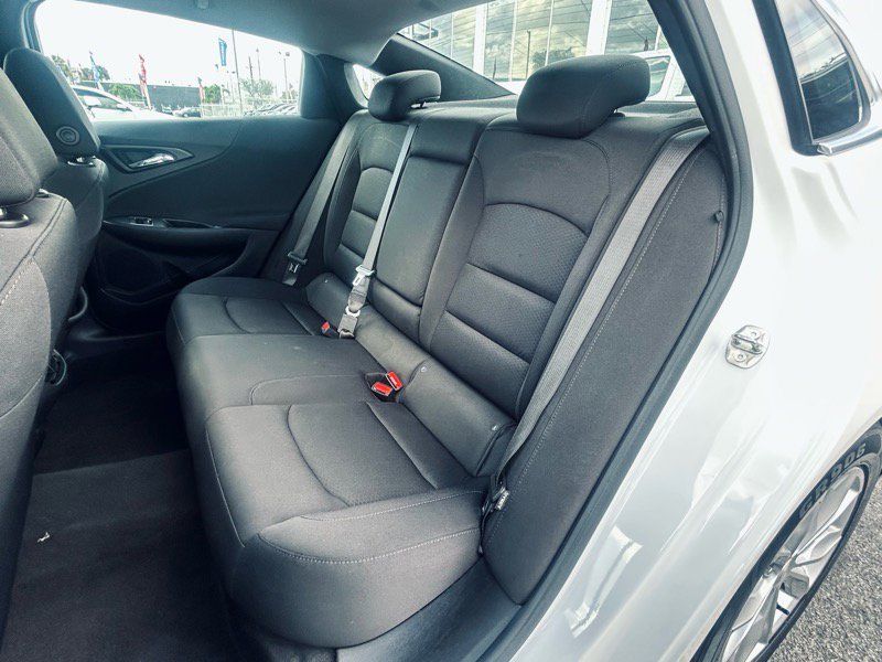 Used 2021 Chevrolet Malibu LT image 11