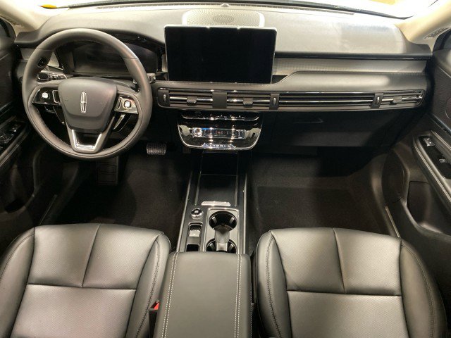 New 2025 Lincoln Corsair AWD w/ Equipment Group 101A image 10